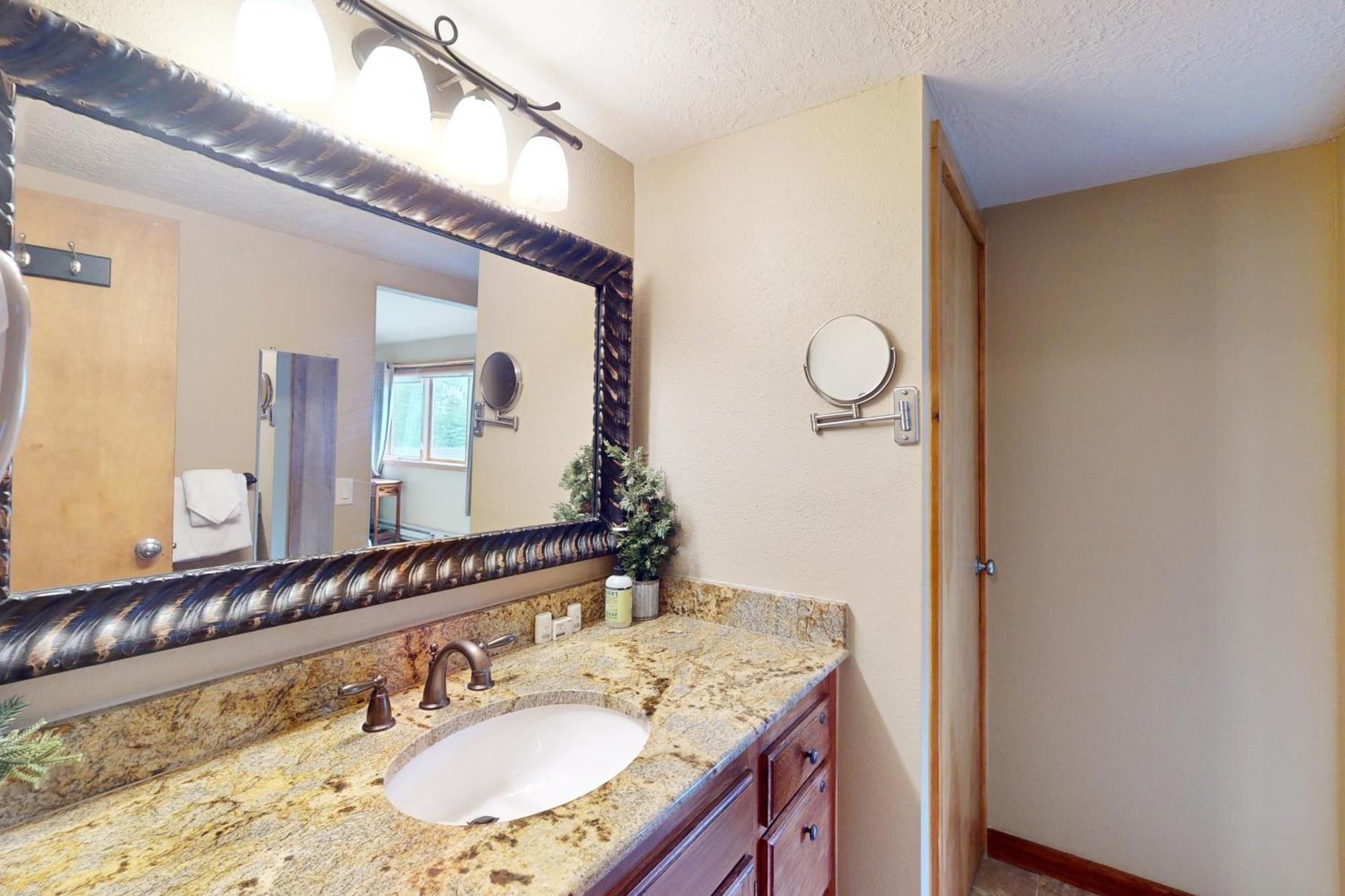 The Pines Condo Unit 2044 キーストーン エクステリア 写真